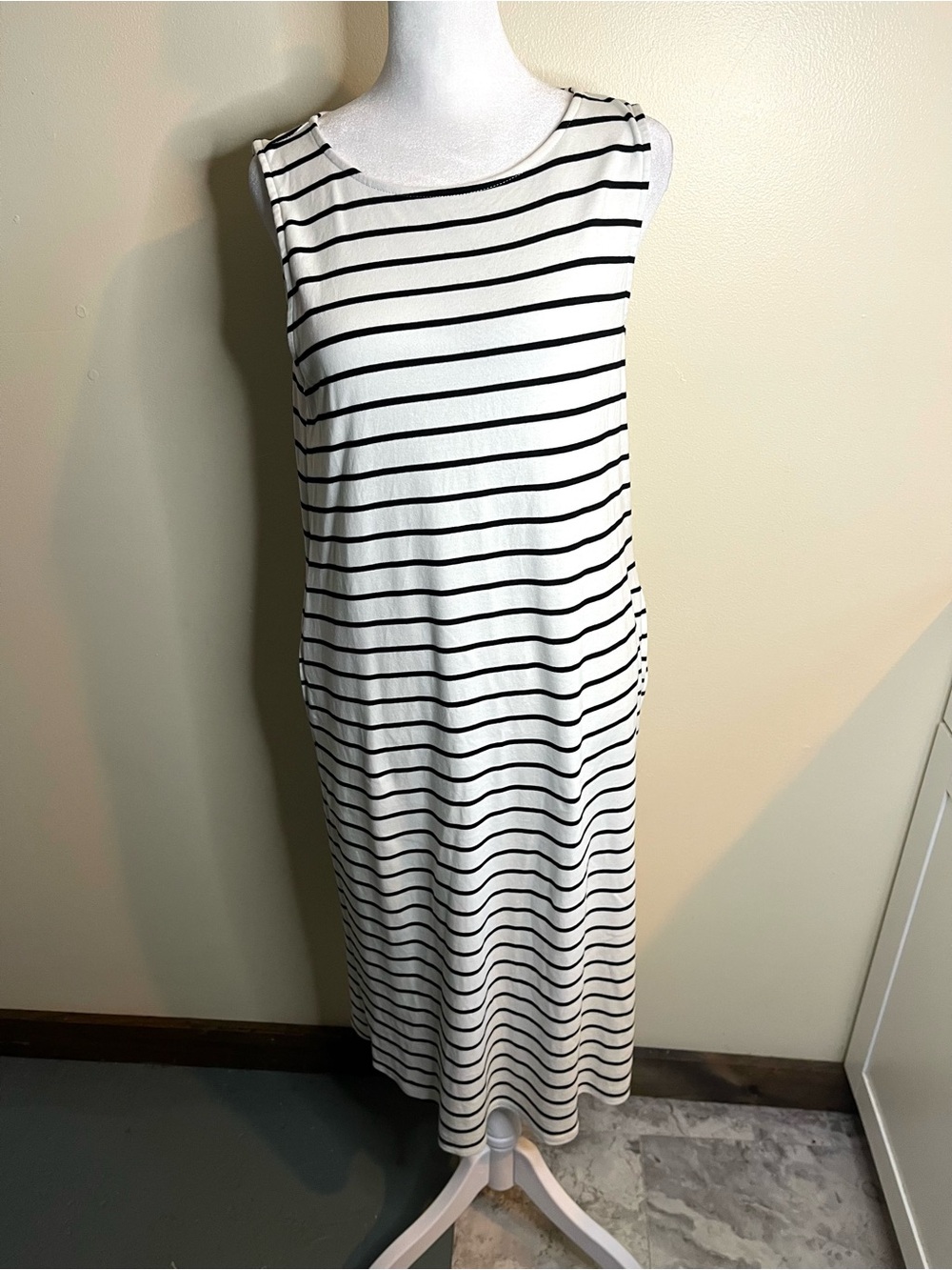 Cynthia Rowley Sleeveless White & Black Striped Swing Midi Dress Pockets